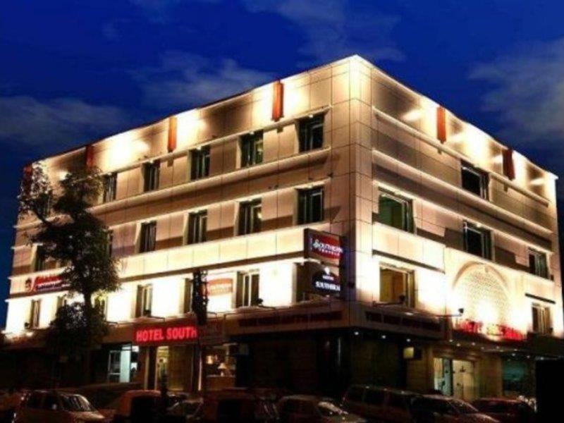 Hotel Southern Delhi Zewnętrze zdjęcie