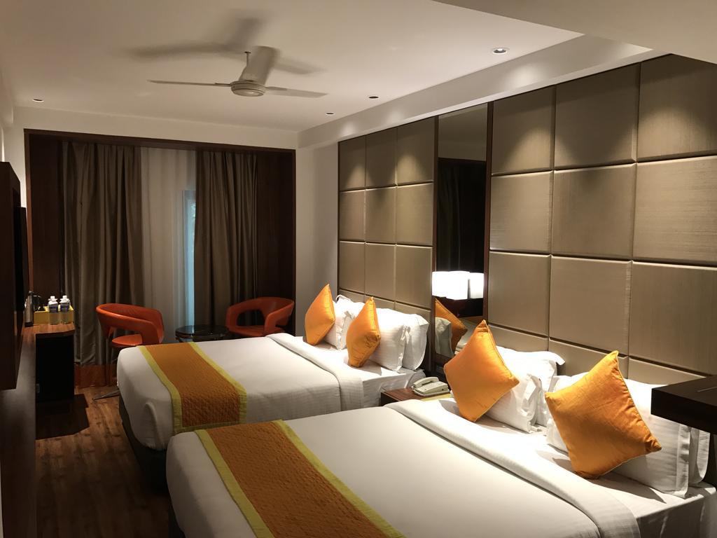 Hotel Southern Delhi Zewnętrze zdjęcie