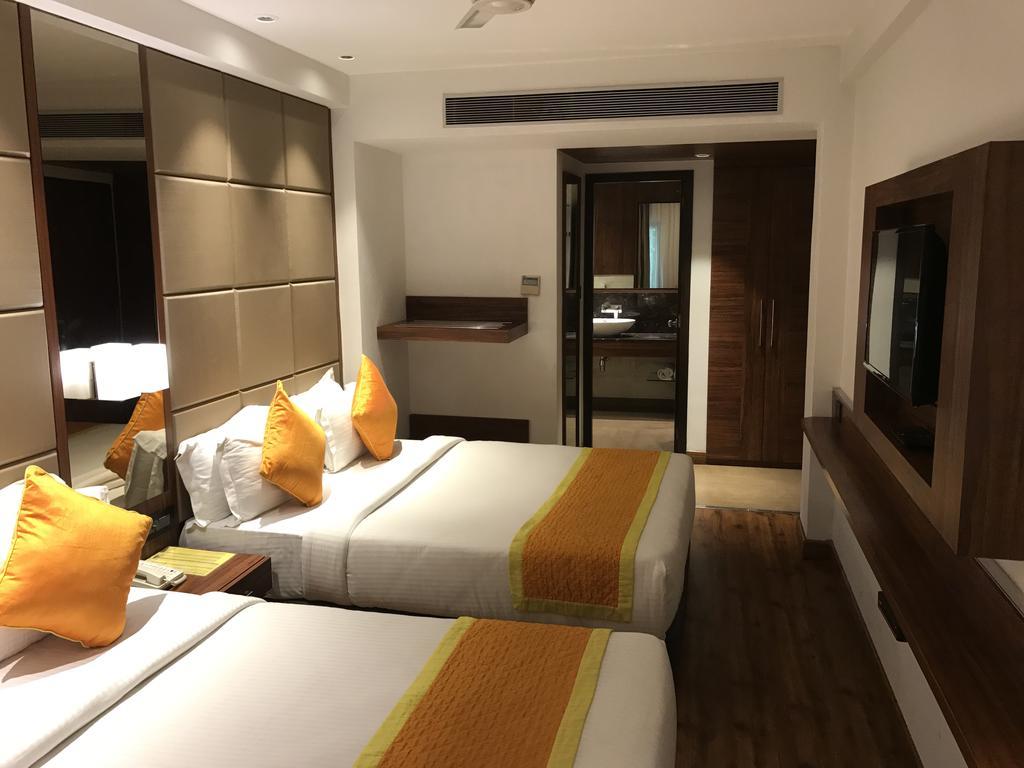 Hotel Southern Delhi Zewnętrze zdjęcie